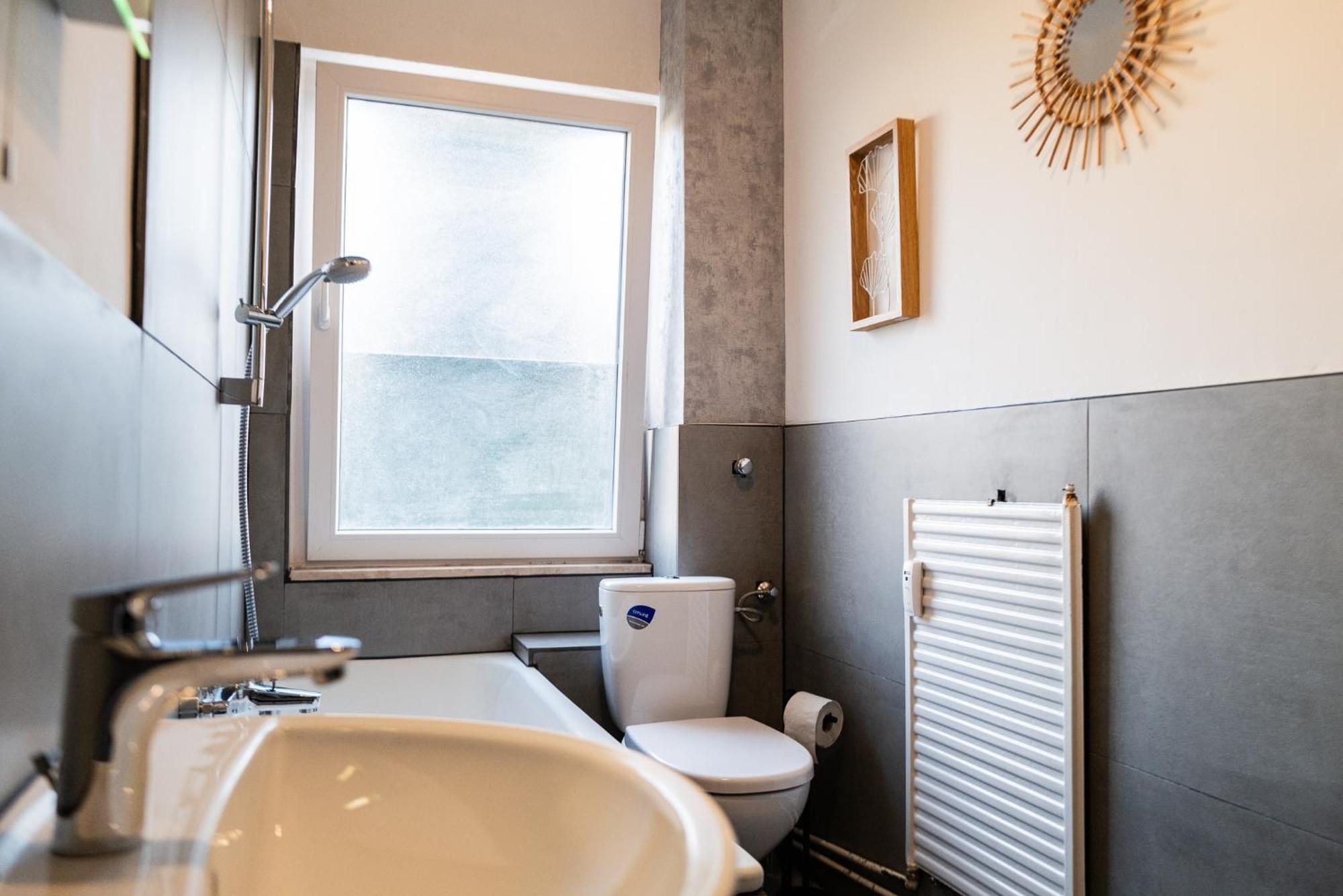 #412 Komfortable, Stilvolle Wohnung Fuer 6 Personen Muelheim an der Ruhr Exterior photo